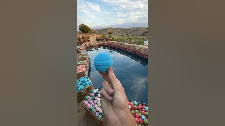 Filling my ENTIRE pool with 5,000 Bath bombs…👀💦