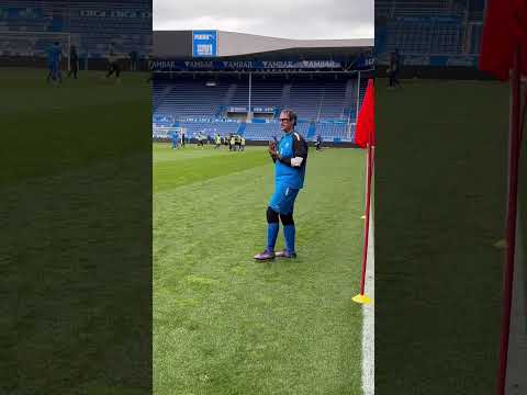 Owono y su tocayo Jesús, el puño de la suerte #alaves #shorts #laligagenuine #goazenglorioso Owono y su tocayo Jesús, el puño de la suerte #alaves #shorts #laligagenuine #goazenglorioso Thumbnail