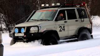 UAZ Patriot off road in snow