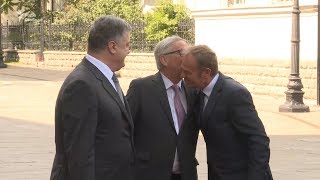 Порошенко, Туск і Юнкер зустрілися перед самітом «Україна - ЄС»