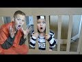 SIS VS BRO Box Fort PRISON! Escape Room