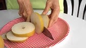 皮ごと美味しい 梨の切り方 あさイチで話題の2パターン スティック切り スイカ食べ How To Cut A Japanese Pear Youtube