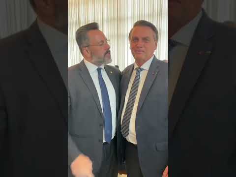 Bolsonaro grava vídeo ao lado de Alan Rick: “Bons senadores do nosso lado”