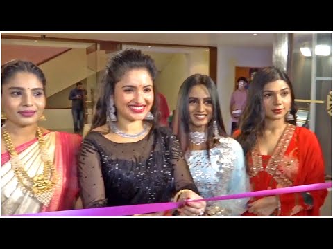 Bigg Boss Rithika Inaugurated of Sutraa Lifestyle Exhibition | TFPC - TFPC