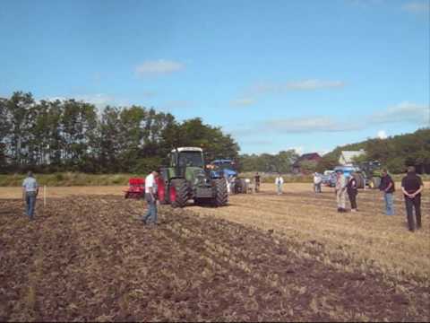 Rapeseeding demo with different seeders