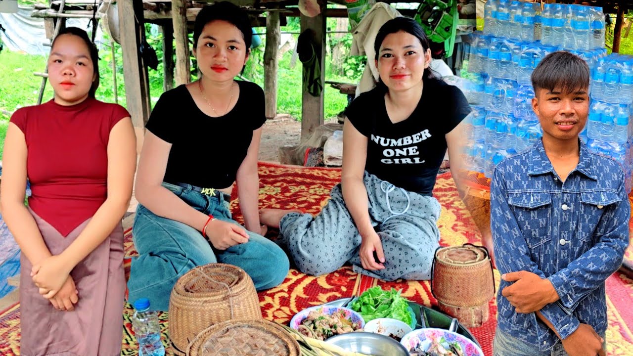 วันนี้น้องฮัวและน้องพอน ได้น้ำสะอาดกิน