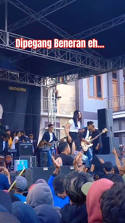 Akibat Membungkuk di panggung !!! #music #dangdut