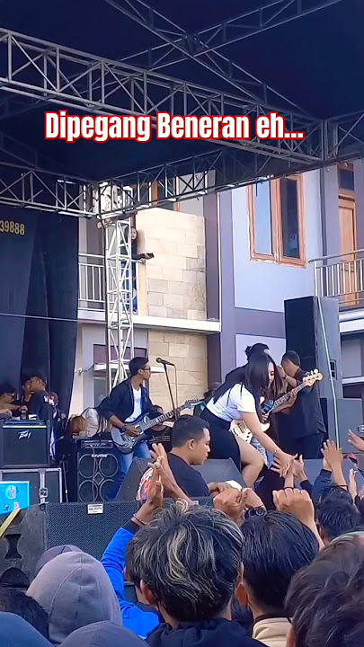 Akibat Membungkuk di panggung !!! #music #dangdut