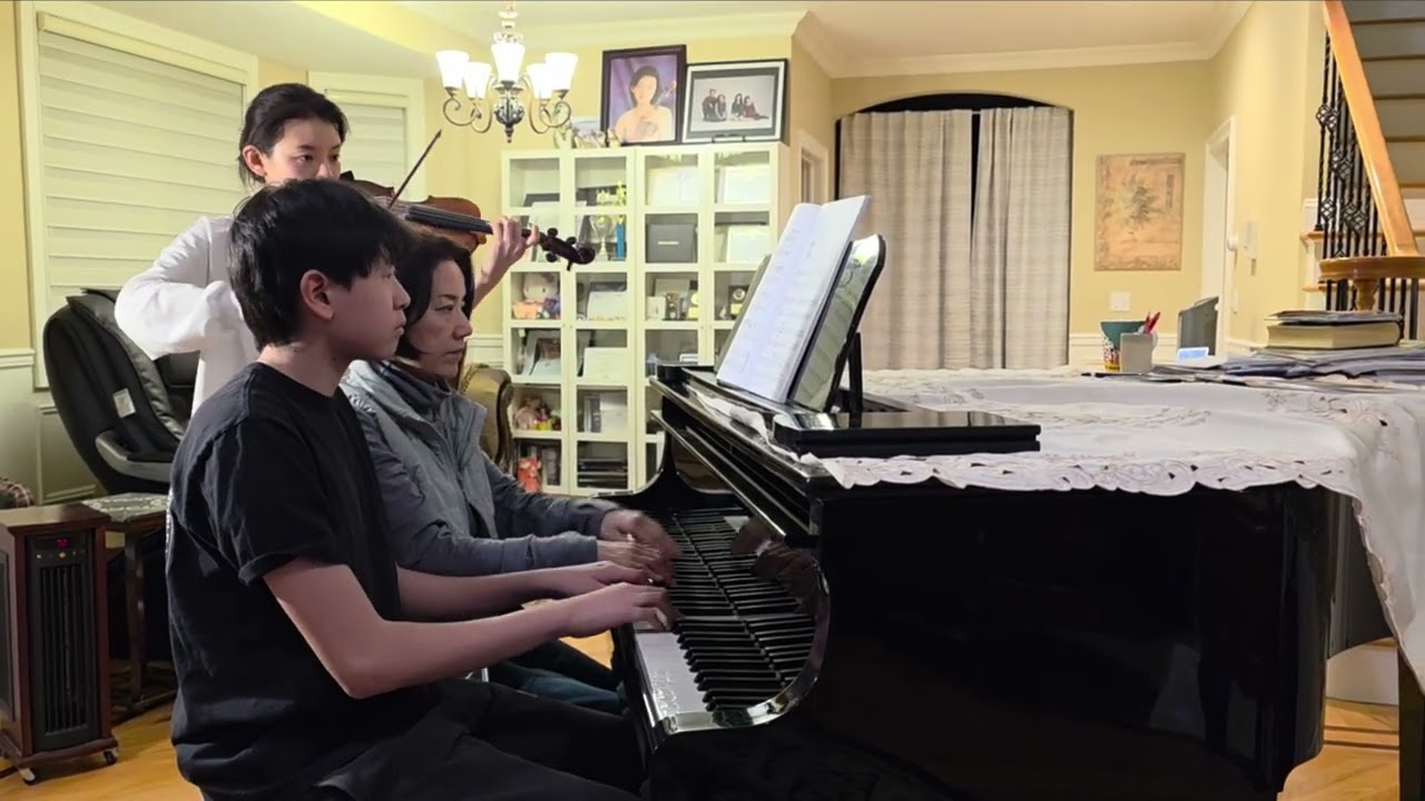 Rondino by F. Haydn - Aiden Kang 