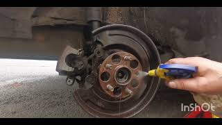Replacing Broken Wheel Stud on Toyota Prius 1 8 hybrid 2014