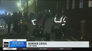 Title 42: Volunteers rush to San Ysidro as migrants wait in "no man's land"