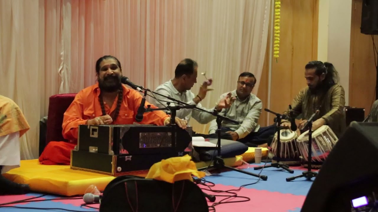 Harsukh giri bapu  bar poro paat leicester 2025