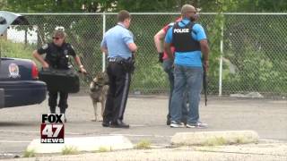 Police on look out for bank robbery suspect in Lansing