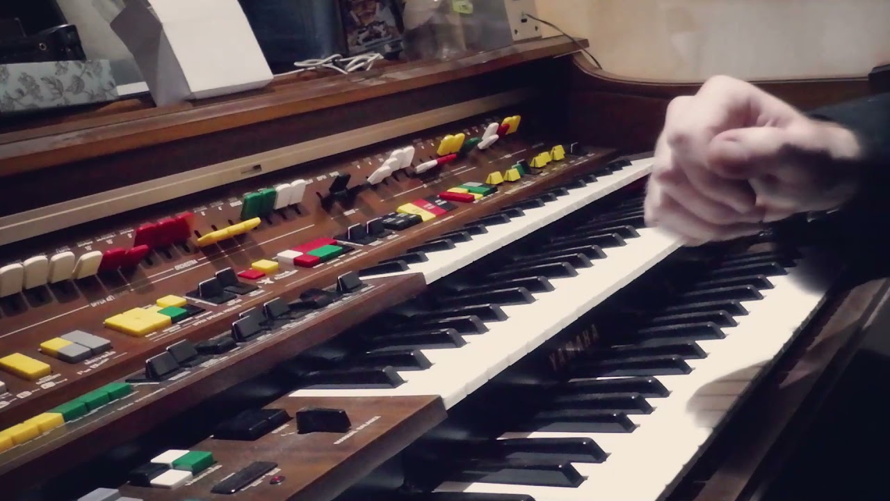 Remembering how to play my Yamaha Electone D85