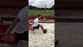 Caída salto de longitud. Ejercicio en silla. Long Jump chair fall for children