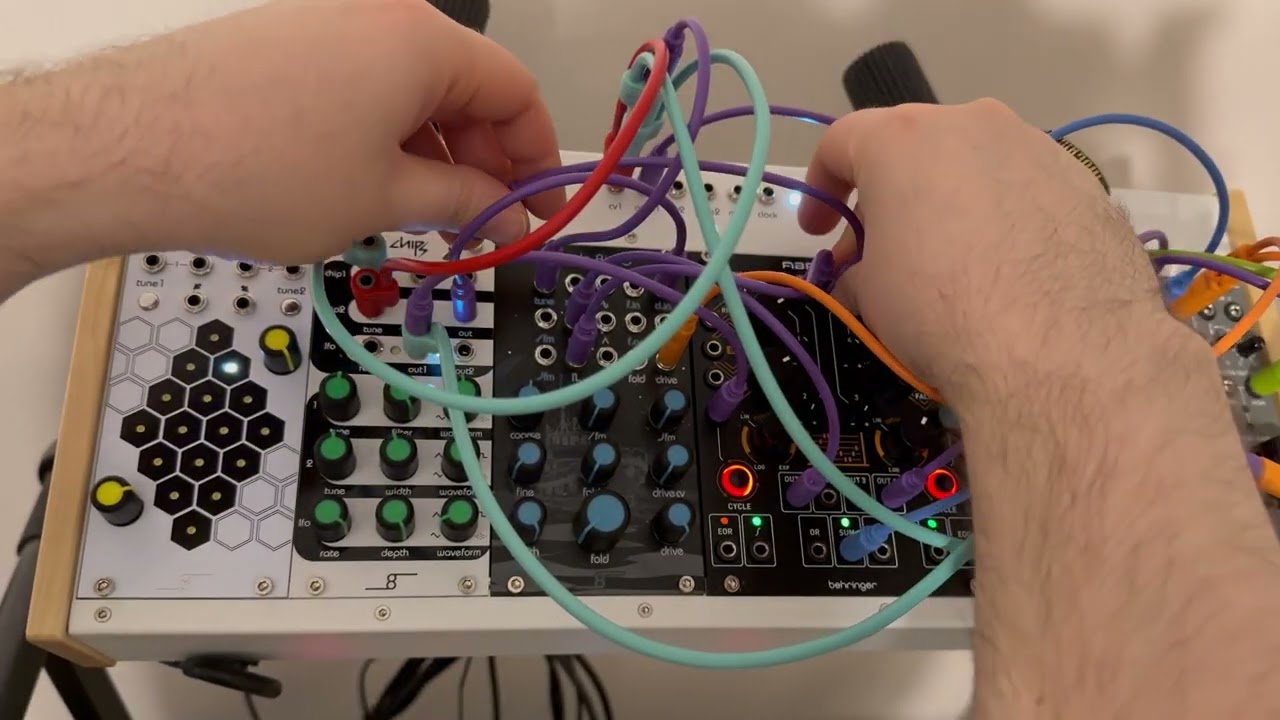 Niftycase Modular Synthesizer Review and Tutorial - Lets make it