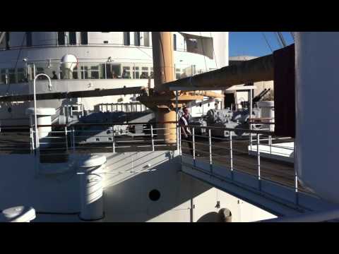 Video: ¿Cuándo atracó el Queen Mary en Long Beach?