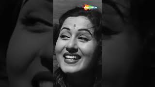 Haal Kaisa Hai | Chalti Ka Naam Gaadi  #YTShort #oldhindisongs #retrohits #kishorekumar #oldhits