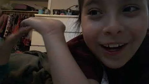 Haygning with my sisy/Manuela rubio
