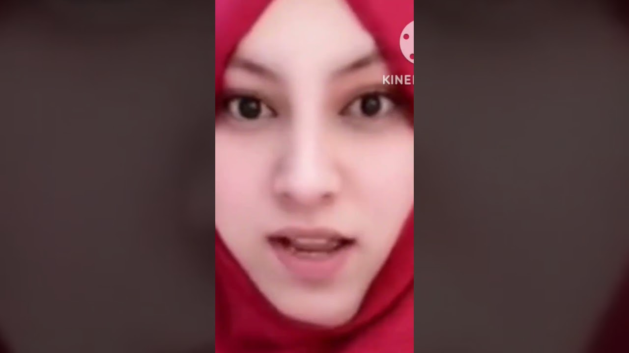 "How to Do Face Replacement Video Editing | Easy Face Swap Tutorial"