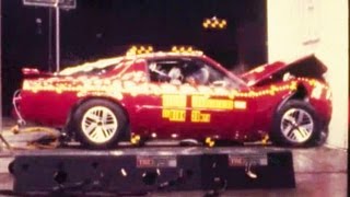 1990 Pontiac Firebird | Frontal Crash Test by NHTSA | CrashNet1 screenshot 4