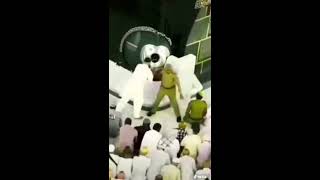 كيف سيكون لقاء الله عز وجل الحجر الاسود تدافع  ربي ادخلنا الجنه من غير حساب ولا عقاب يارب 🕋🕋🕋