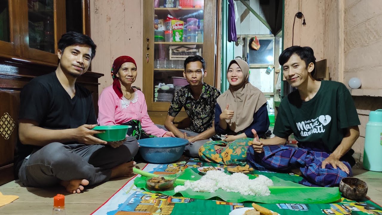 PART 2!!! BUKA PUASA BERSAMA DIRUMAH NENG MAYA MAKAN BARENG DIATAS DAUN PISANG