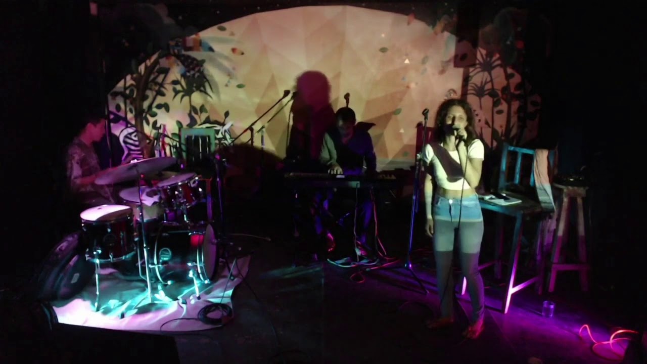 Natural Woman by Camille Gomez-Vaëz, Jacques di Costanzo & Claudio Puente