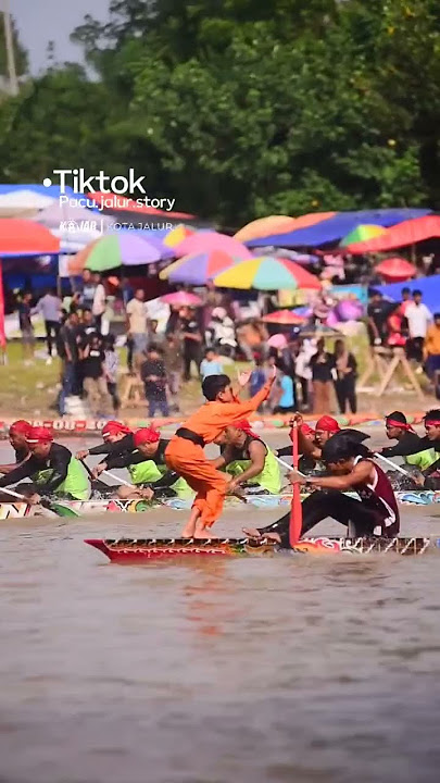 pacu jalur traditional kuantan singingi