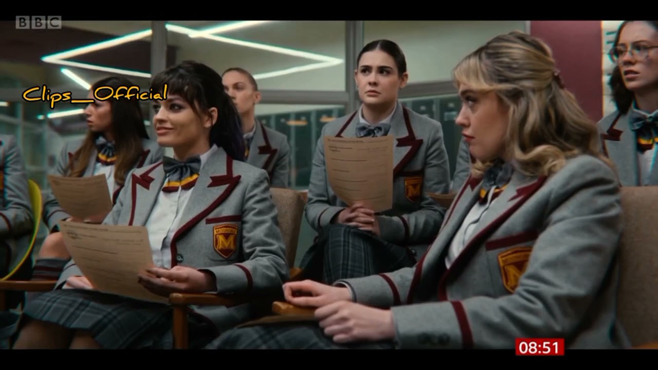 Maeve got kicked out of class 😂 || Sex Education Season 3