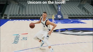 NBA 2K22 Tutorial: This step-back combo generates unreal space using Kristaps Porzingis