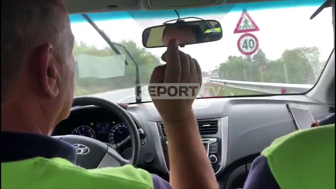 Report TV - Ndjekje si në filma! Shoferi me 'ML' i ikën policisë së Elbasanit por kapet