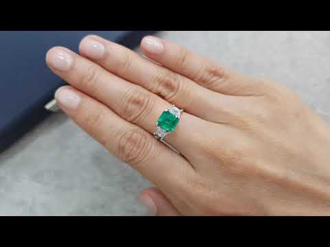 Colombian Muzo Green emerald octagon shape 1.36 ct Video  № 1