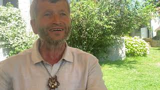 Ölüm Dediğin Nedir Dalda Bir Kuru Yaprak, Bin Senede Yaşasak Son Durak Kara Toprak