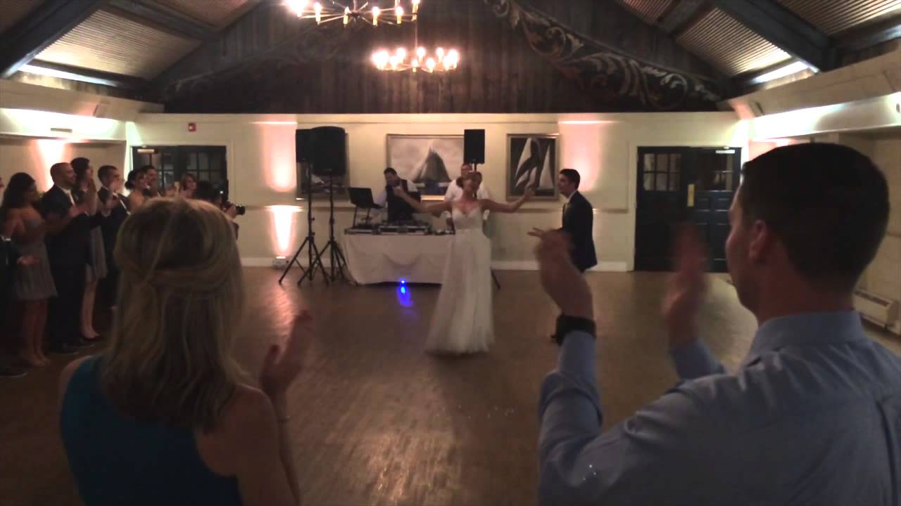 Stunning Seaside Wedding in West Haven, CT | The Carranos