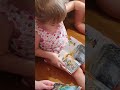 Влог. Ребенок читает книгу в 3 года
