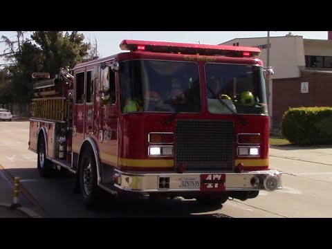 LACoFD Engine 47 Responding