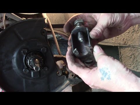 Самый простейший , самодельный съёмник рулевых наконечников и шаровых опор , своими руками.