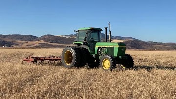 Plowing Fall 2020 with the John Deere 4640 and IH Chisel Plow