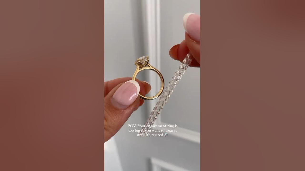 Engagement Ring Too Big?? 💍💍 #engagementgifts #diamonds #ring  #engagementring #weddingring 