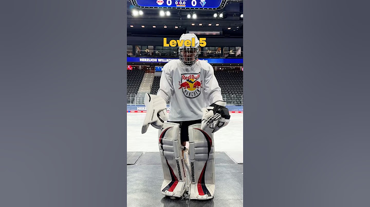 ⁠Backflips mit Eishockey-Ausrüstung!🤯 @TheJasonPaul #shorts #icehockey #backflip #freerunning