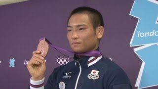諦めず試合できた 柔道６６キロ銅の海老沼