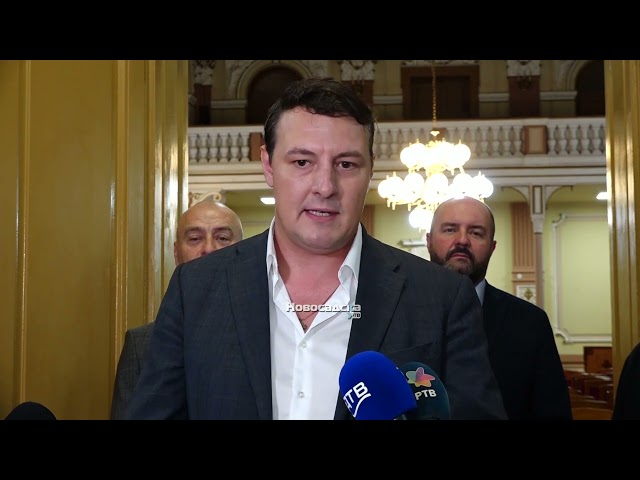 MULTIMEDIJALNE TABLE Do kulturne baštine Sremskih Karlovaca uz pomoć QR koda
