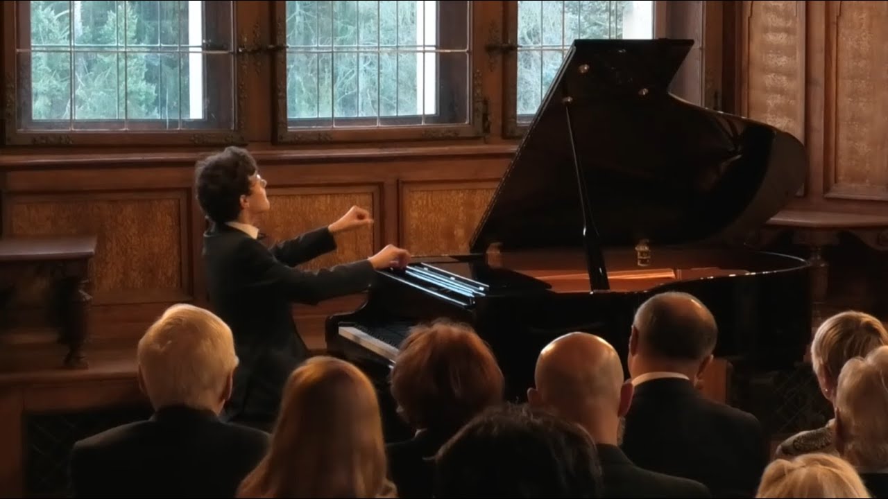 Semjon Yakimov plays Bedřich Smetana: Czech Dances, Book II