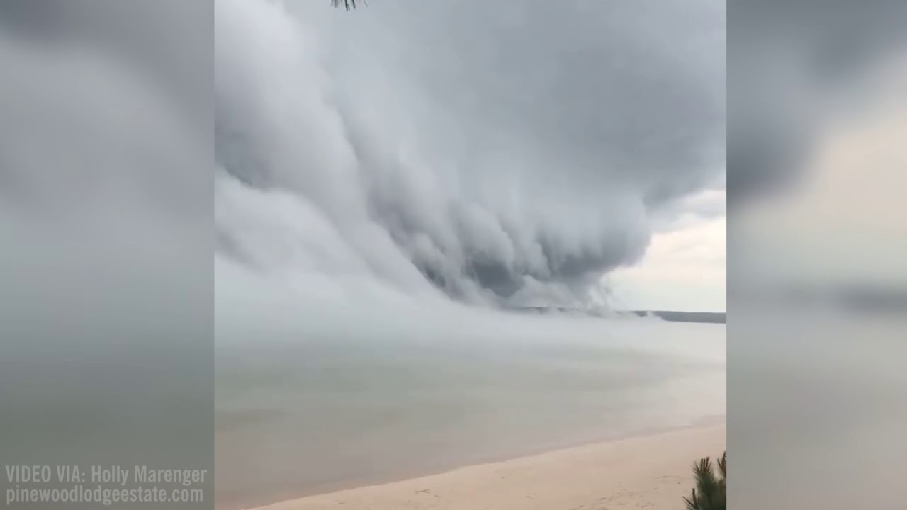 Wild storm clouds roll in over Lake Superior - YouTube