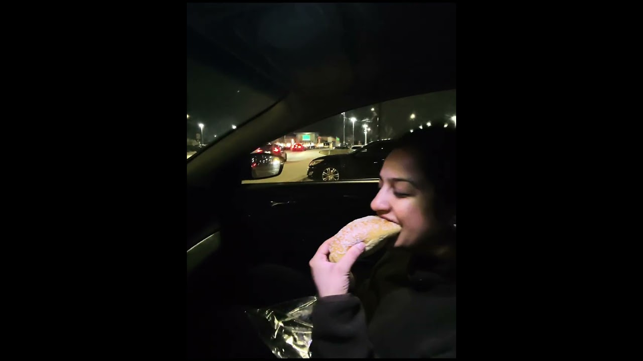 Yo to bdi ajeeb shape hai yr