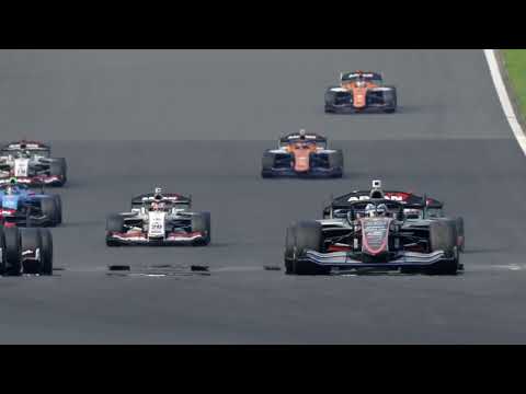 スタジオライトニング