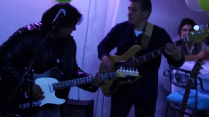 Blues Local y Popotito entre amigos y familia