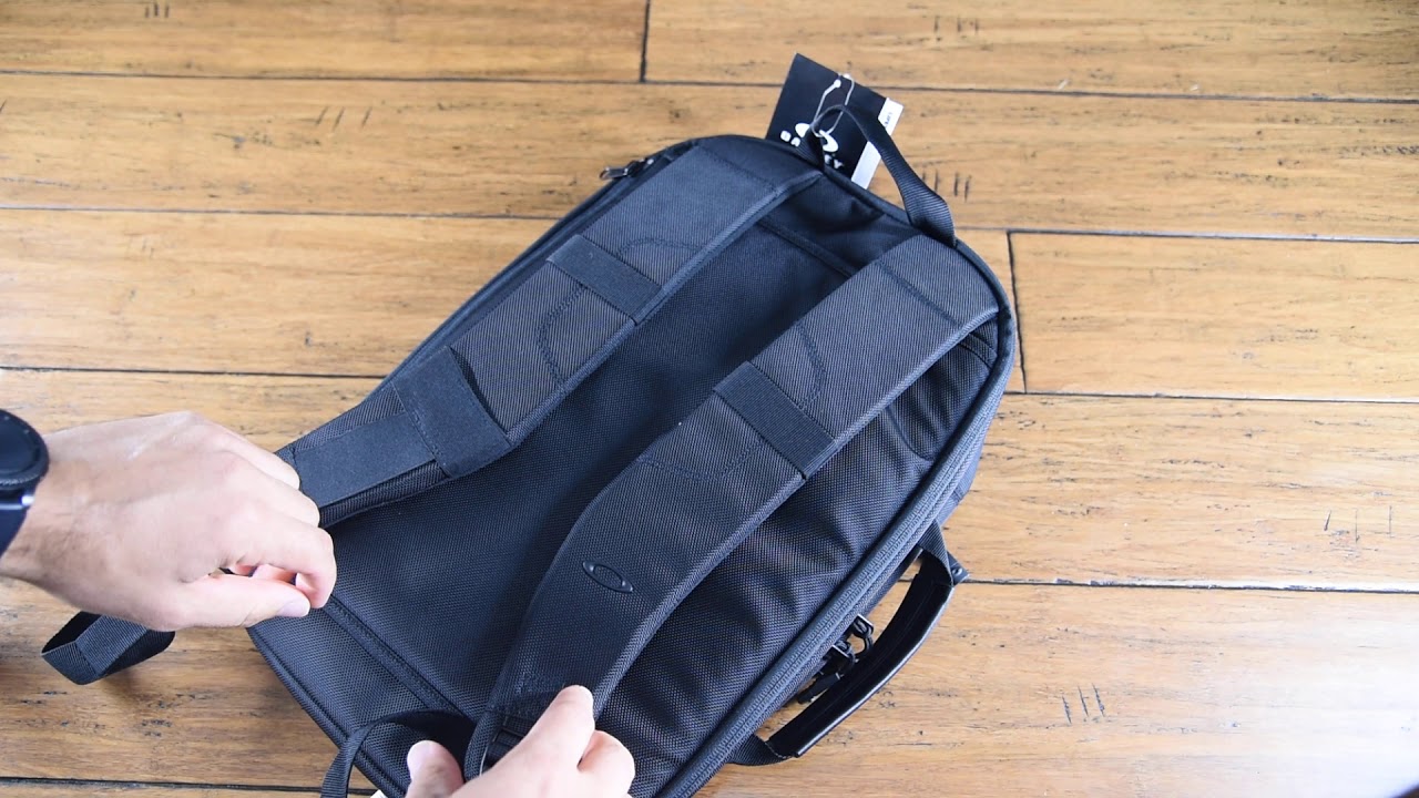 oakley men's motion tech 2.0 backpack