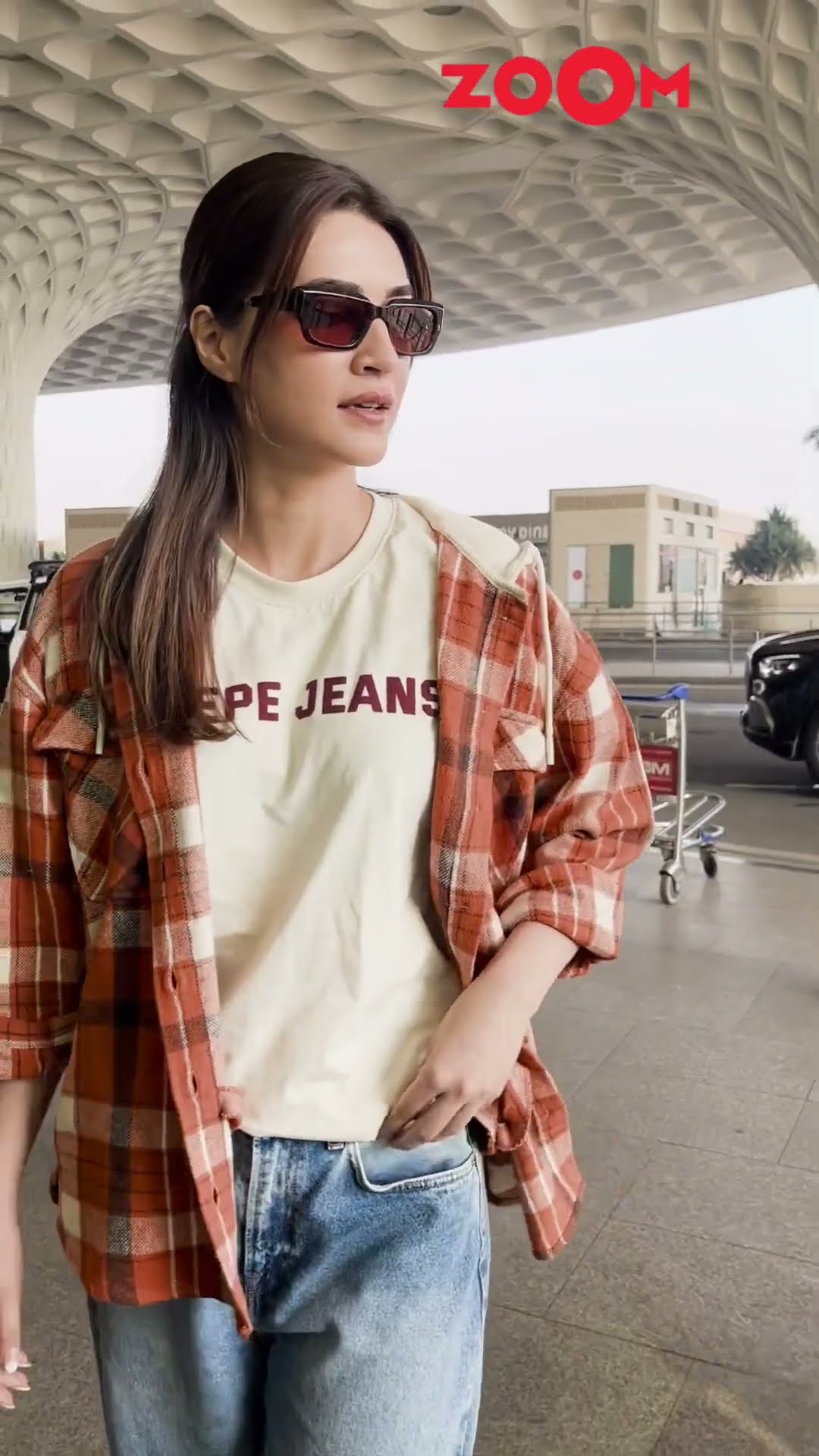 Kriti Sanon SLAYS with her CLASSY airport look ? #kritisanon #shorts